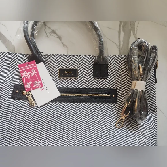 Trina Turk Tote Bag. Great Sleek Black & White Pattern. - Picture 9 of 13